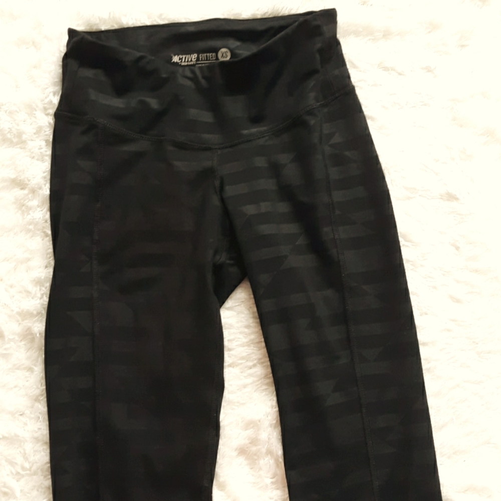 Cool patterned active wear compression leggings